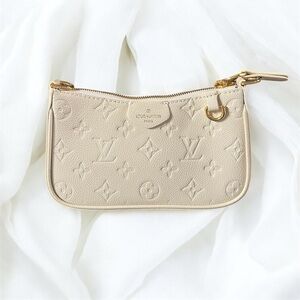 Easy Pouch Cream [COPY]